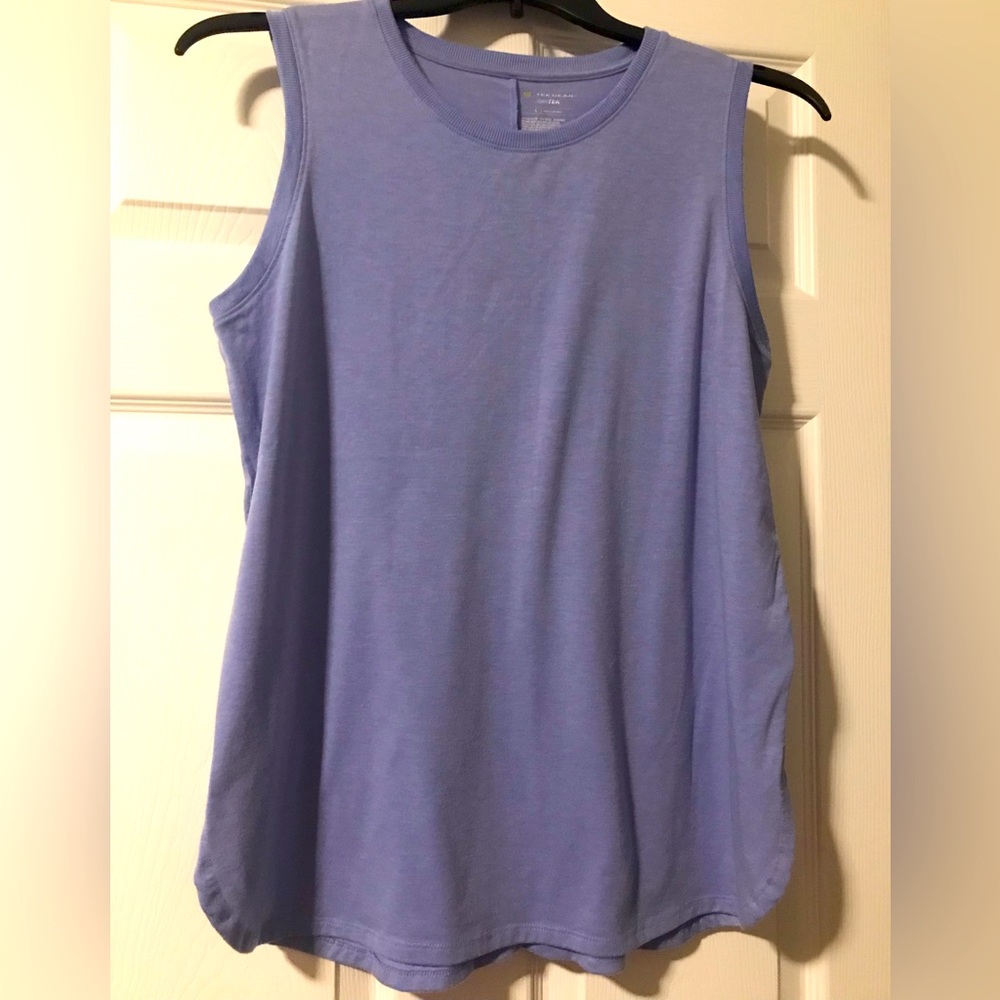 Tek Gear dryTek sleeveless tee